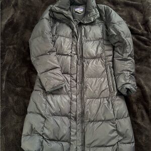 Patagonia Women's sz XS Black Puffer Jacket